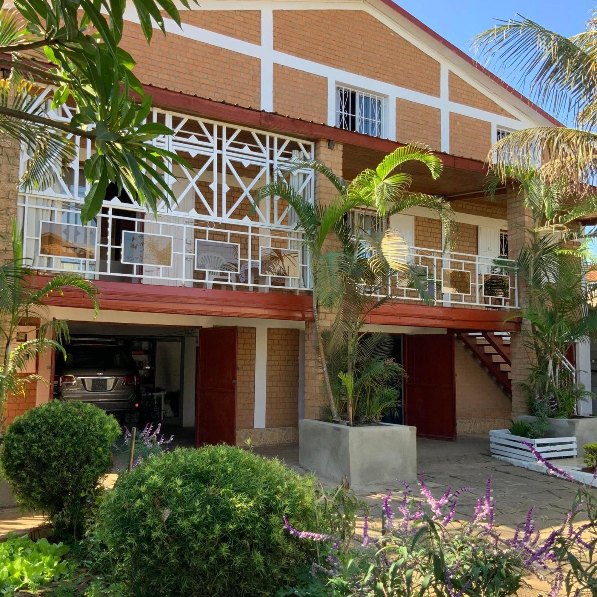 Villa Eden Wood Ivato  Exterior photo